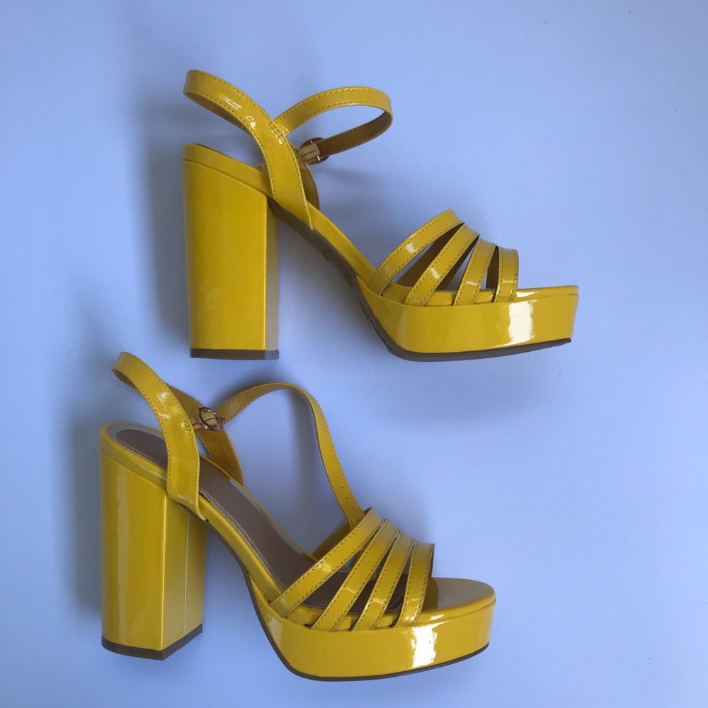 ⭐️SUUMMER BRAND NEW SANDALS⭐️